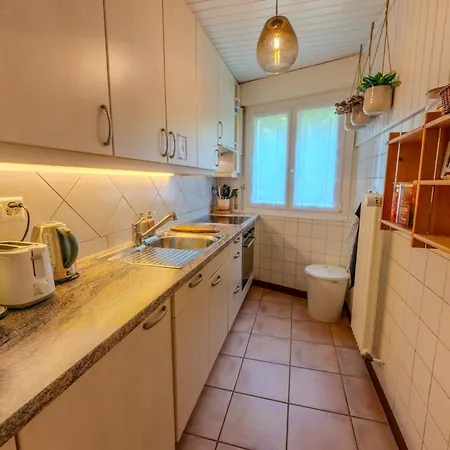 Spacieux, Face Aux Telecabines Apartment