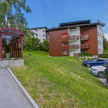 Spacieux, Face Aux Telecabines Apartment *